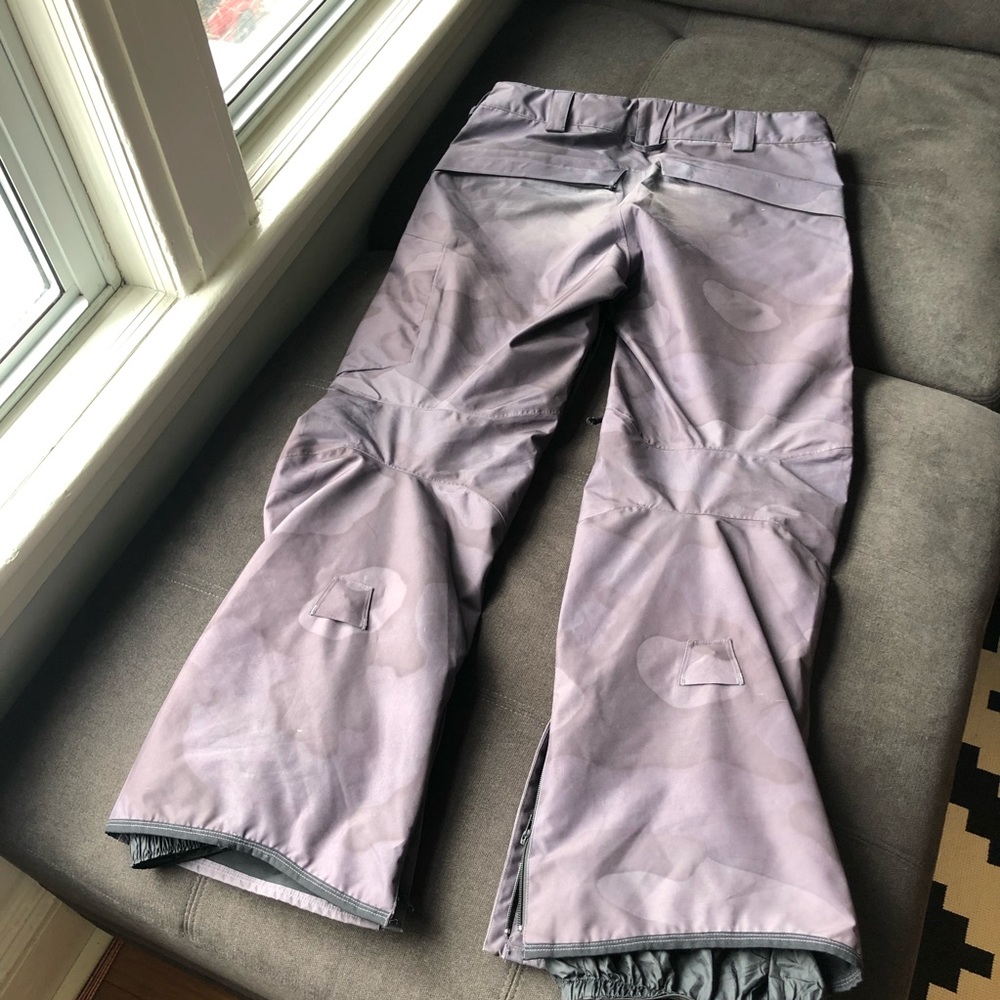 Burton AK 2L Cyclic Black Hombre Camo Pants L